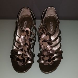 NEVER WORN Kenneth Cole Heels